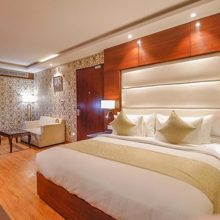 The Grand Parisian Hotel Delhi  Buitenkant foto
