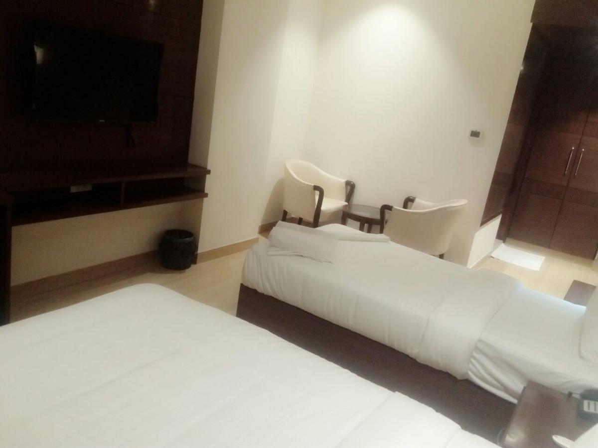 The Grand Parisian Hotel Delhi  Buitenkant foto