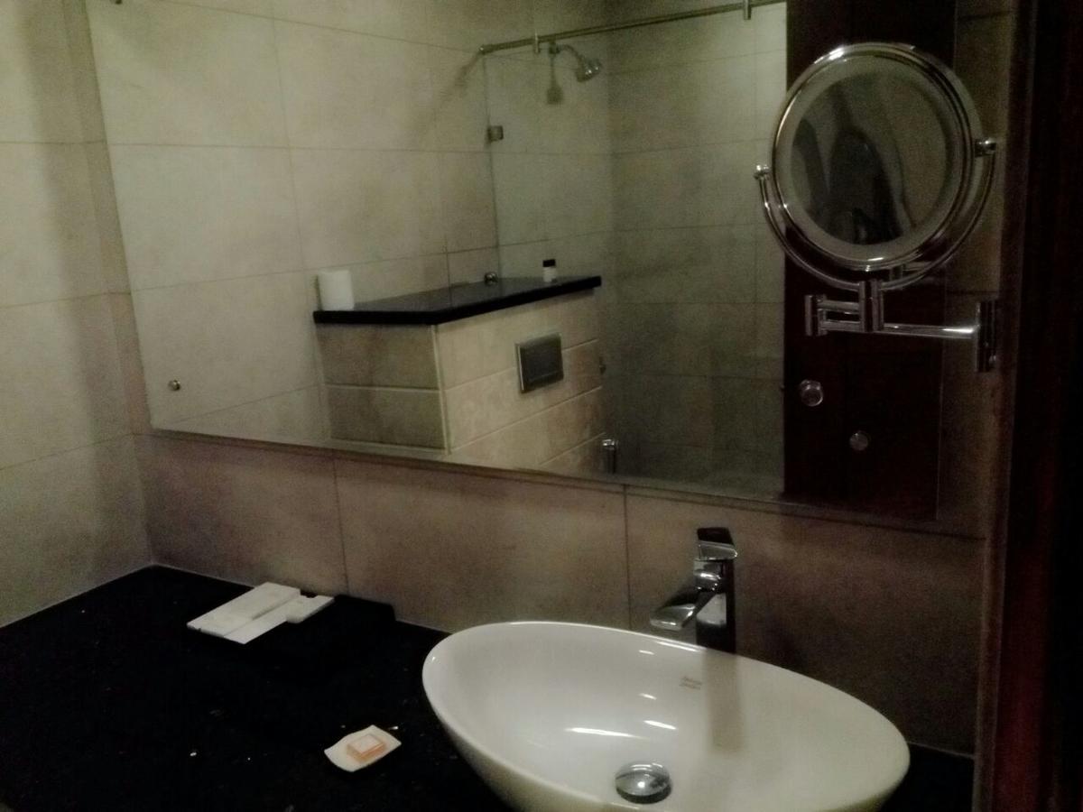 The Grand Parisian Hotel Delhi  Buitenkant foto