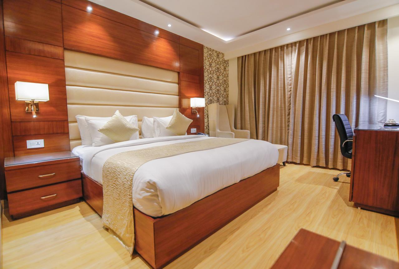 The Grand Parisian Hotel Delhi  Buitenkant foto