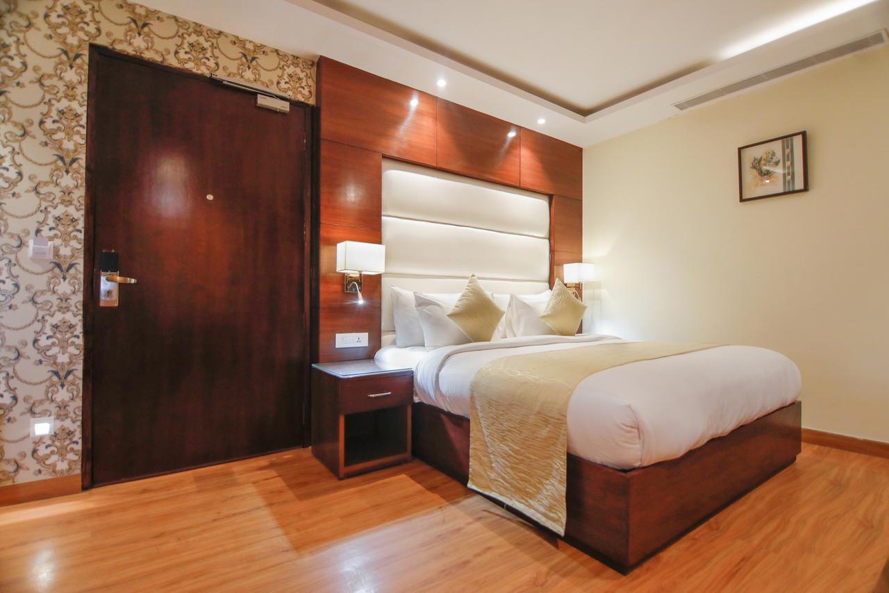 The Grand Parisian Hotel Delhi  Buitenkant foto