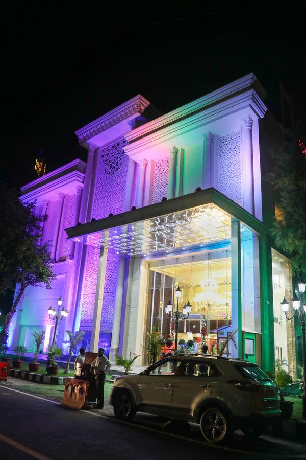 The Grand Parisian Hotel Delhi  Buitenkant foto