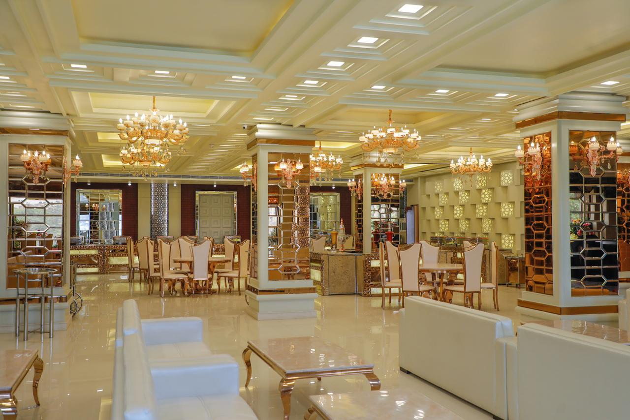 The Grand Parisian Hotel Delhi  Buitenkant foto
