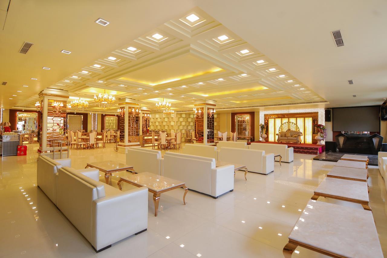 The Grand Parisian Hotel Delhi  Buitenkant foto